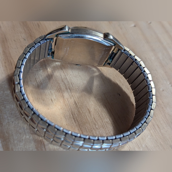 (936)Vintage Benrus 10K Gold Filled Tank style watch sub second Fancy lugs - Picture 5 of 10